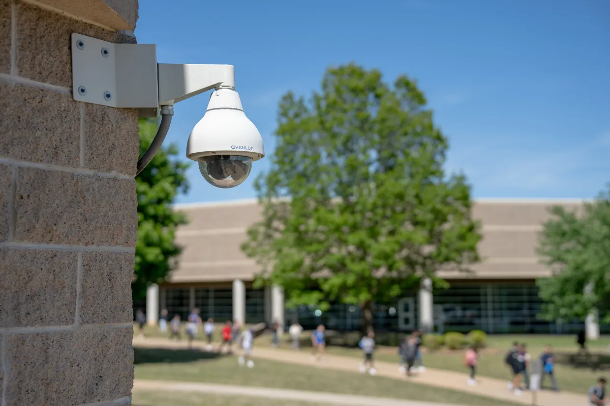 School Avigilon Camera for Surveillance CCTV